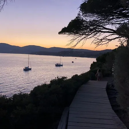 Appartement Le Balcon Sur La Grimaud