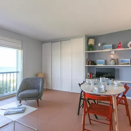 Le Balcon Sur La * グリモー