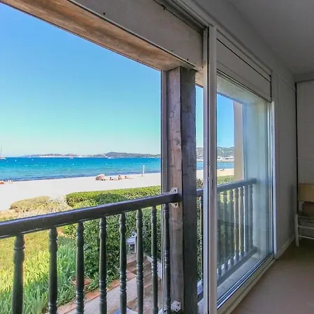 Appartement Le Balcon Sur La Grimaud