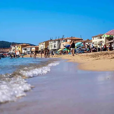 Le Balcon Sur La アパート